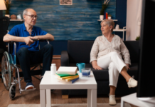 How to Choose the Right Care Solutions for Aging Loved Ones?