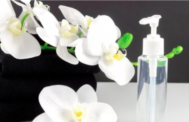 How Jasmine Shower Spray Helps Reduce Everyday Stress and Tension